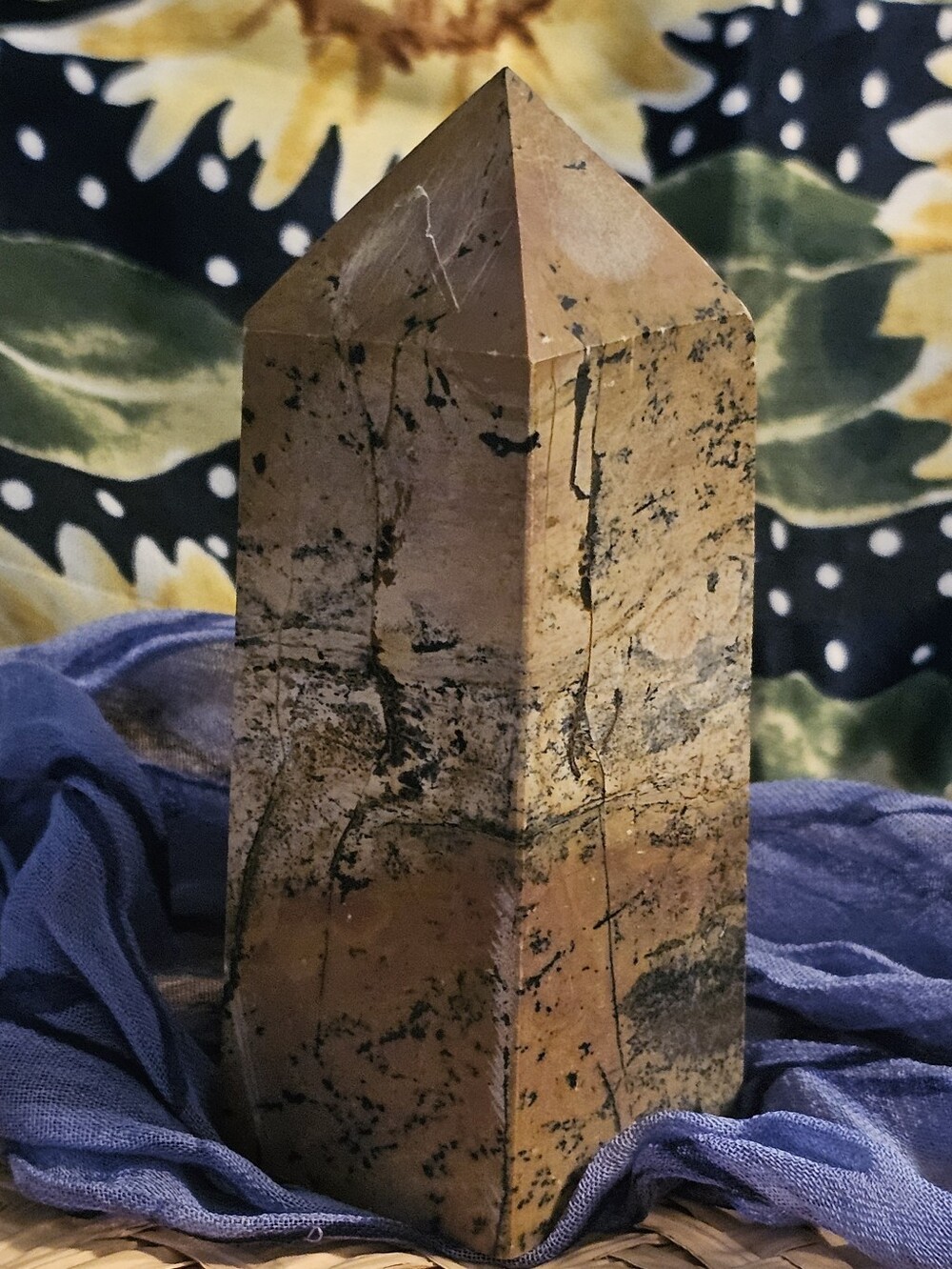 AAA-Grade Natural Picture Jasper Chunky Tower Dendritic Details Beautiful Decor